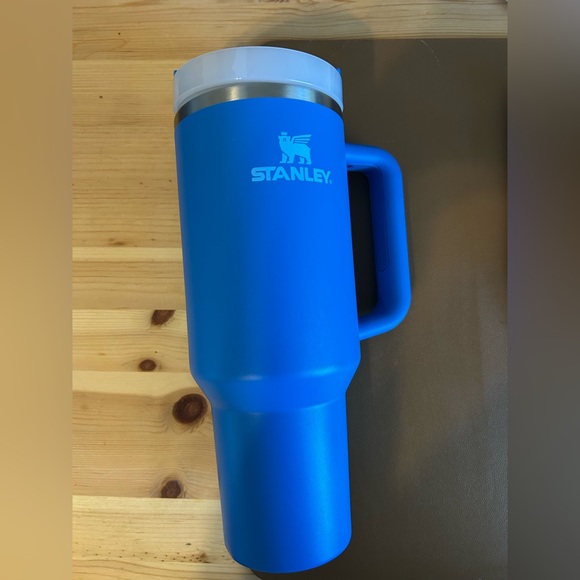 The Quencher H2.0 Flowstate Tumbler 40 OZ No straw - Picture 3 of 8